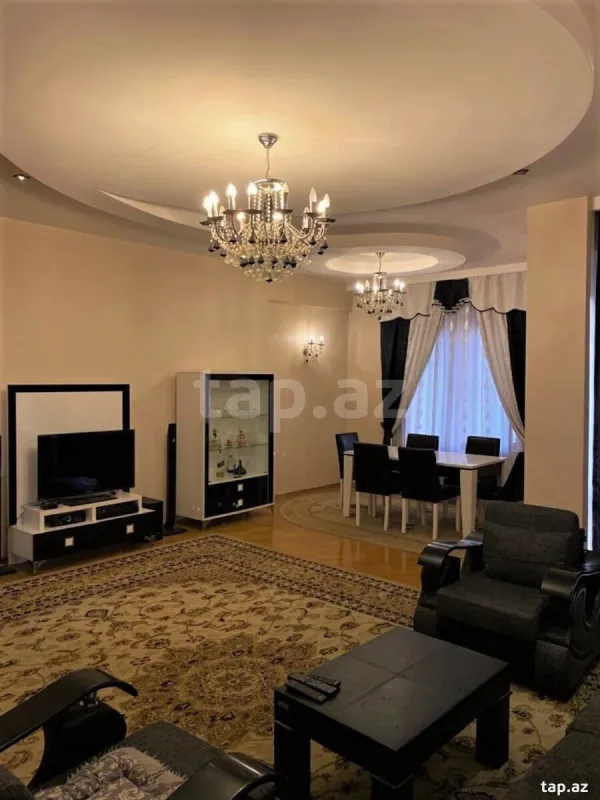 Kirayə verilir 4 otaqlı yeni tikili 210 m²
