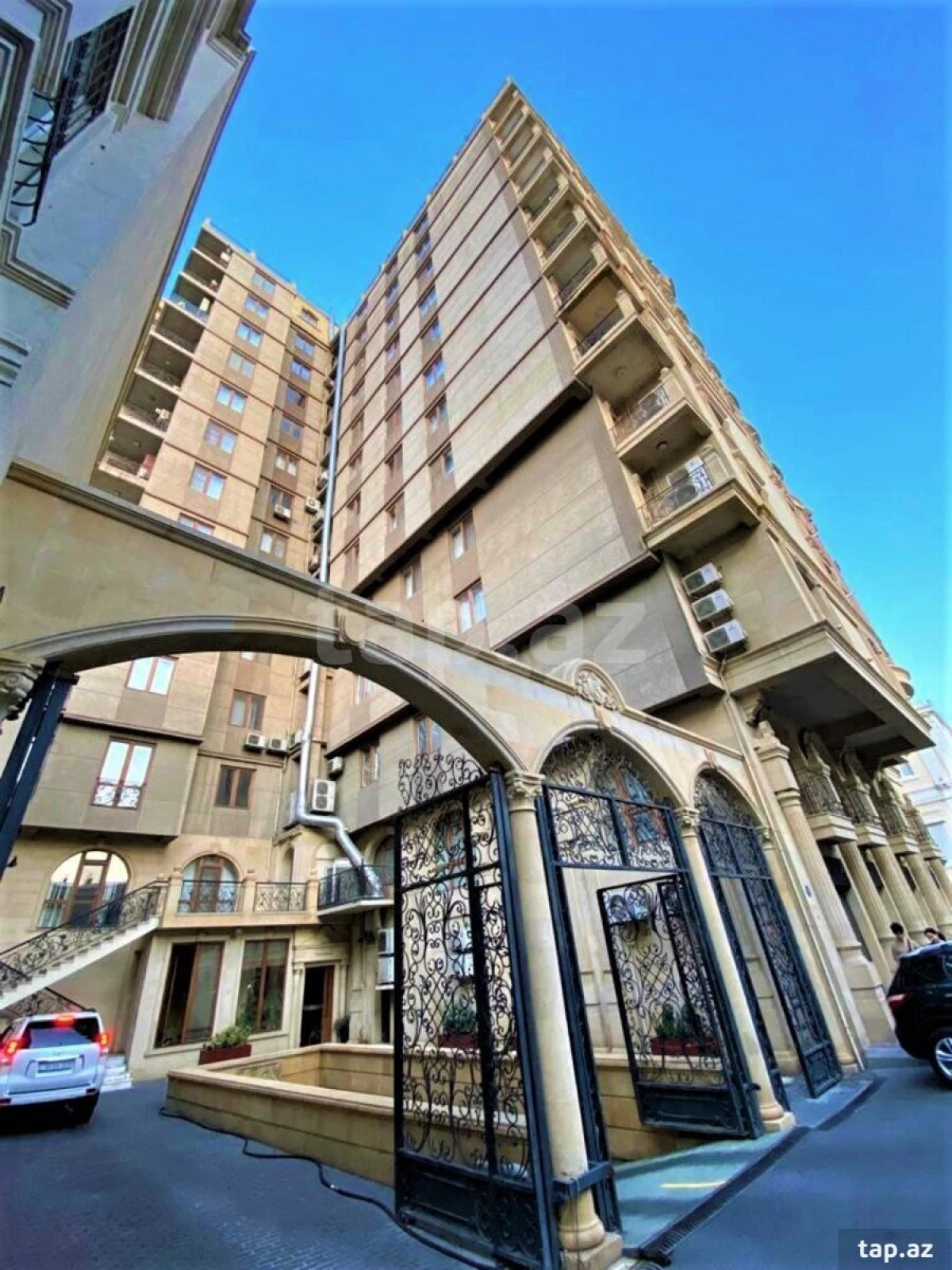 Kirayə verilir 4 otaqlı yeni tikili 210 m²