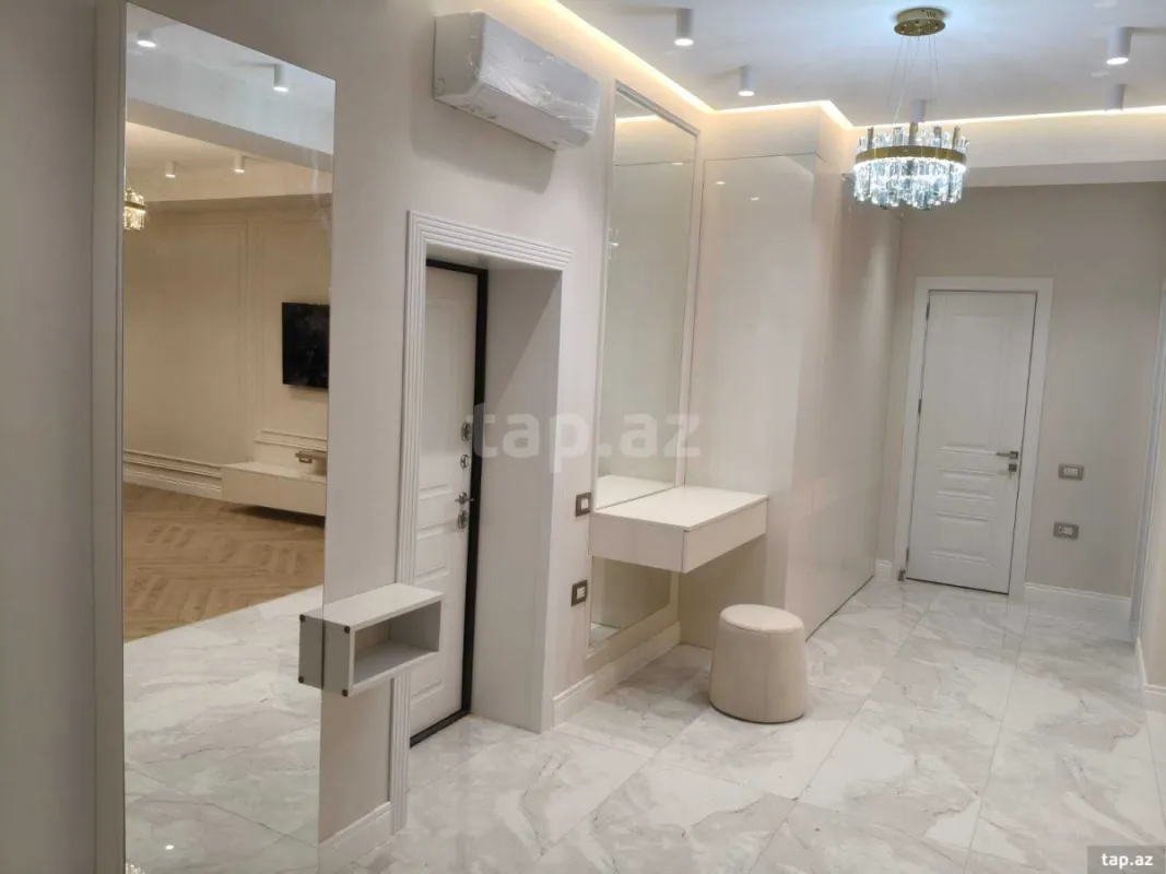 Kirayə verilir 3 otaqlı yeni tikili 115 m²
