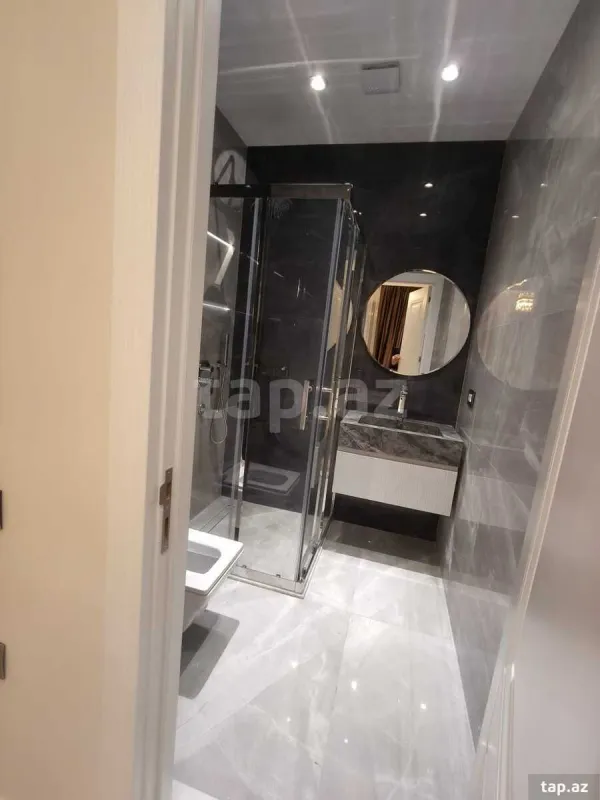 Kirayə verilir 3 otaqlı yeni tikili 115 m²