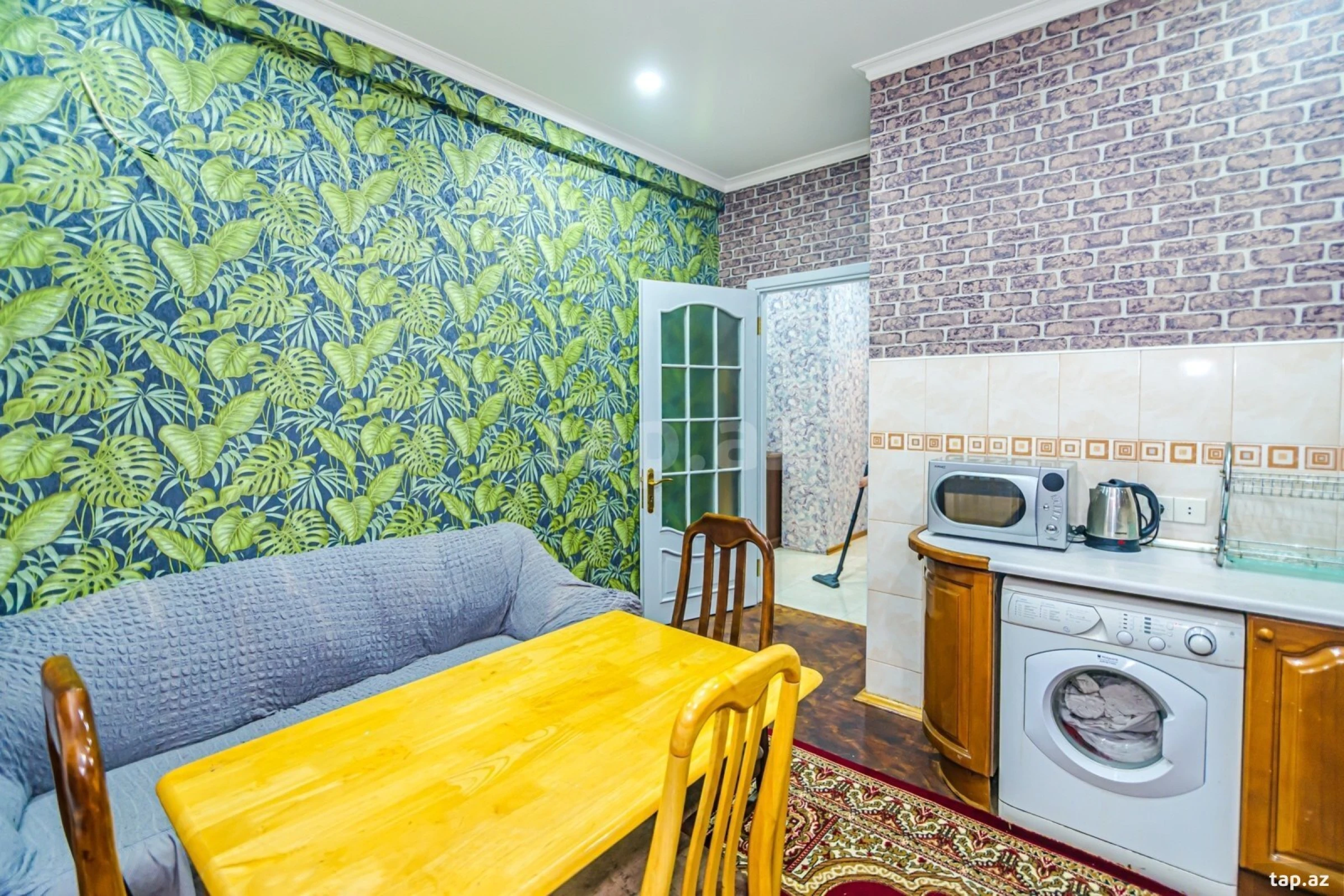 Kirayə verilir 3 otaqlı yeni tikili 130 m²