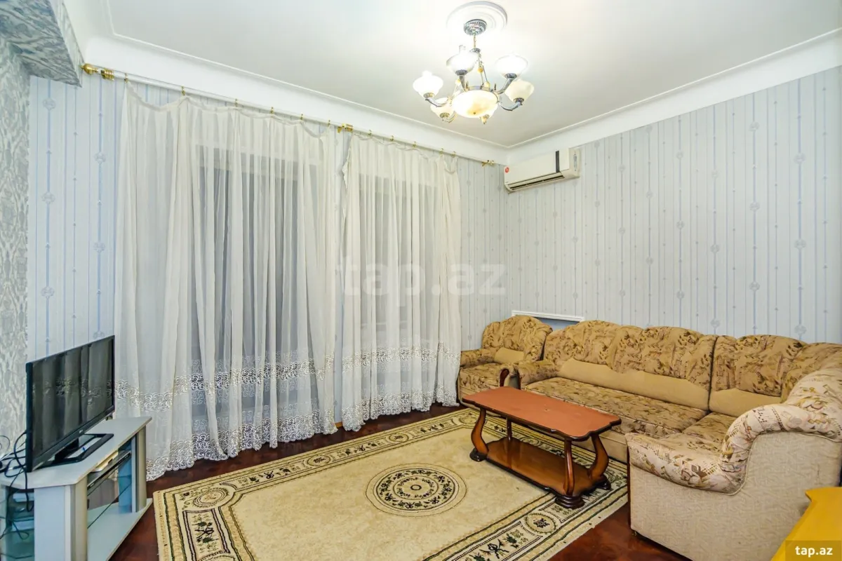 Kirayə verilir 3 otaqlı yeni tikili 130 m²