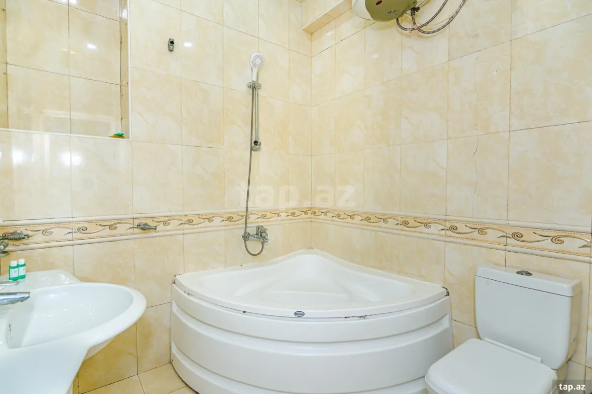 Kirayə verilir 3 otaqlı yeni tikili 130 m²