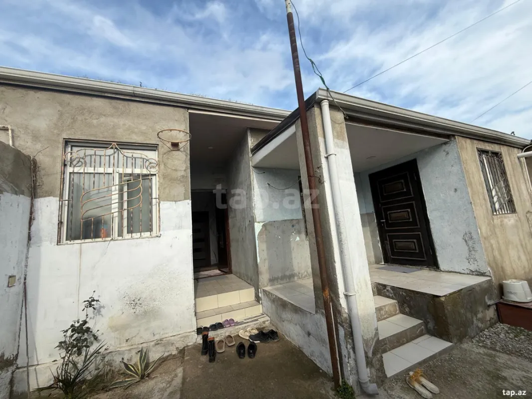 Satılır 6 otaqlı həyət evi