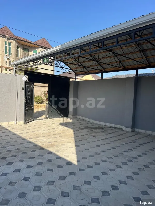 Satılır 4 otaqlı həyət evi