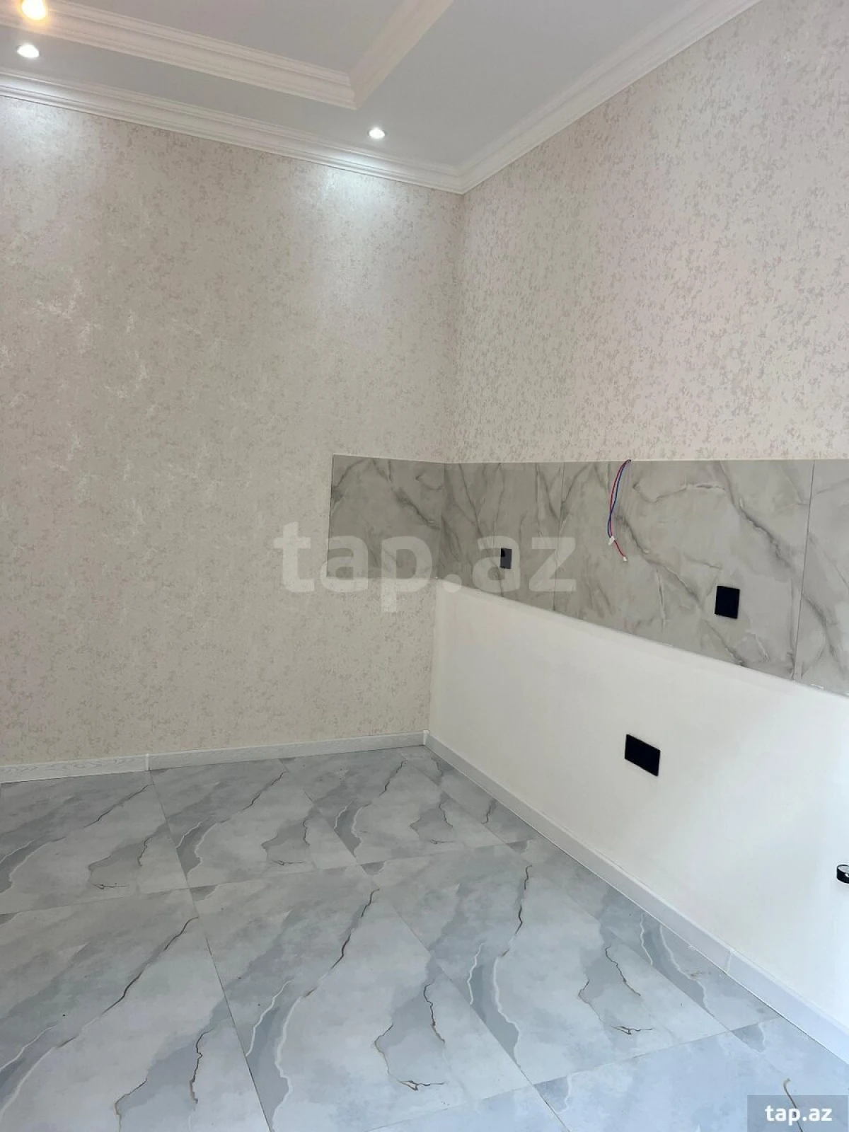 Satılır 4 otaqlı həyət evi