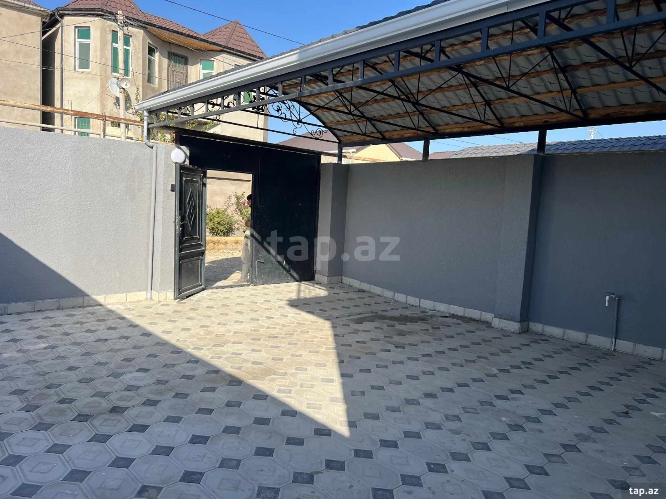 Satılır 4 otaqlı həyət evi