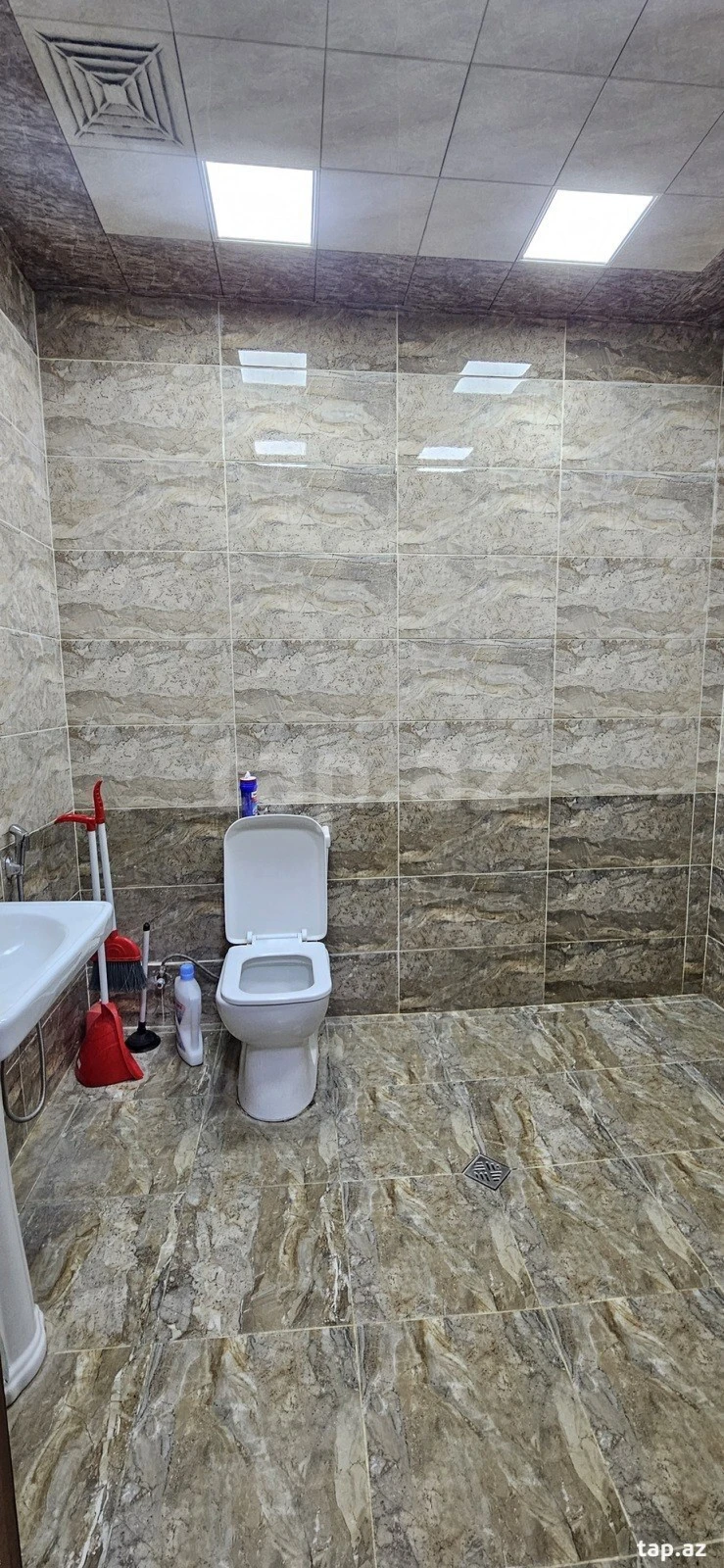 Satılır 3 otaqlı yeni tikili 70 m²
