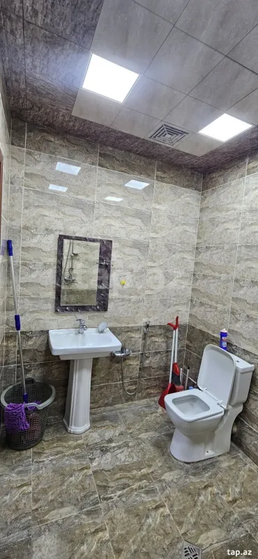 Satılır 3 otaqlı yeni tikili 70 m²