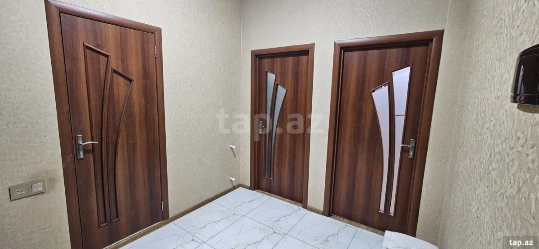 Satılır 3 otaqlı yeni tikili 70 m²
