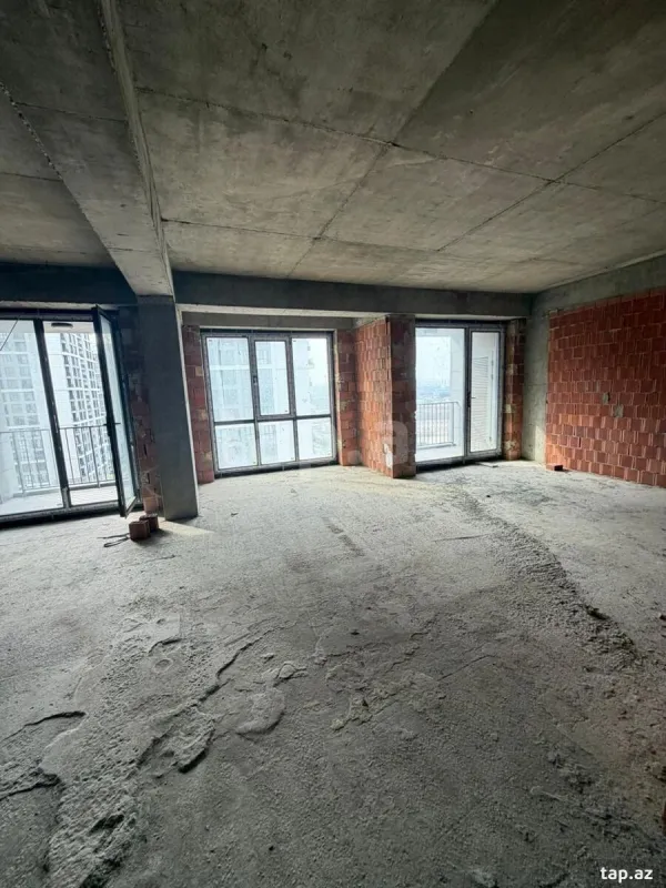 Satılır 2 otaqlı yeni tikili 117.2 m²