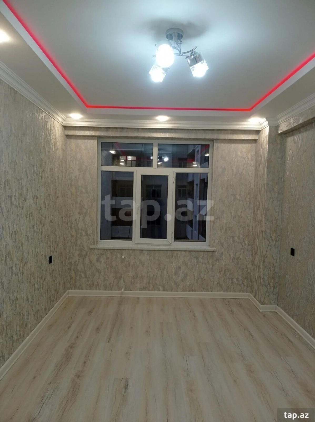 Satılır 2 otaqlı yeni tikili 62 m²