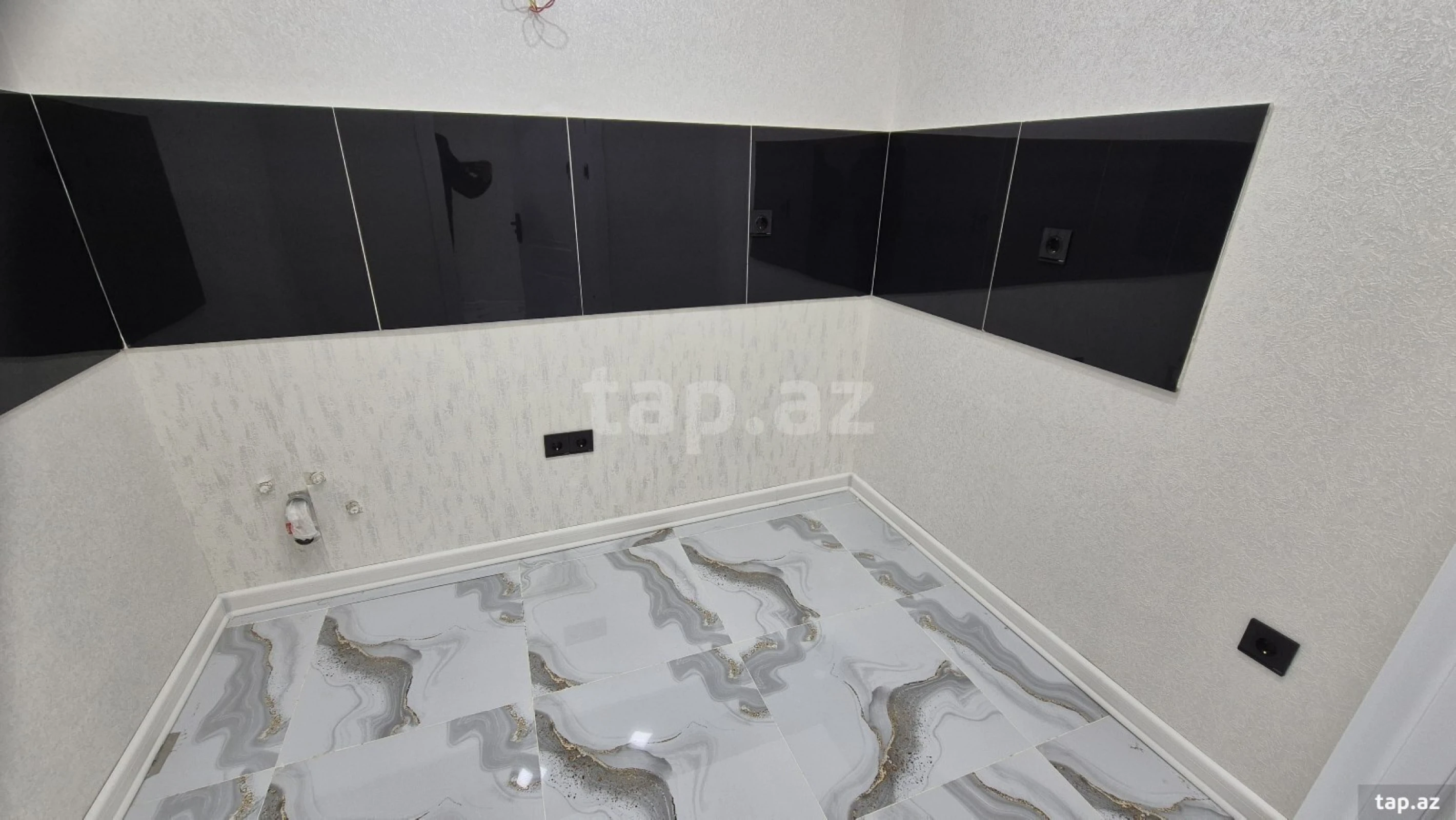 Satılır 2 otaqlı yeni tikili 62 m²