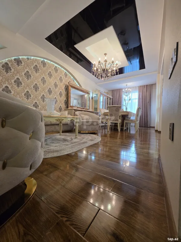 Satılır 3 otaqlı yeni tikili 144 m²