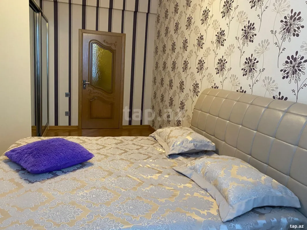 Satılır 2 otaqlı yeni tikili 95 m²
