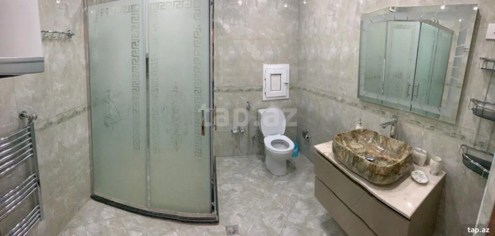 Kirayə verilir 3 otaqlı yeni tikili 160 m²