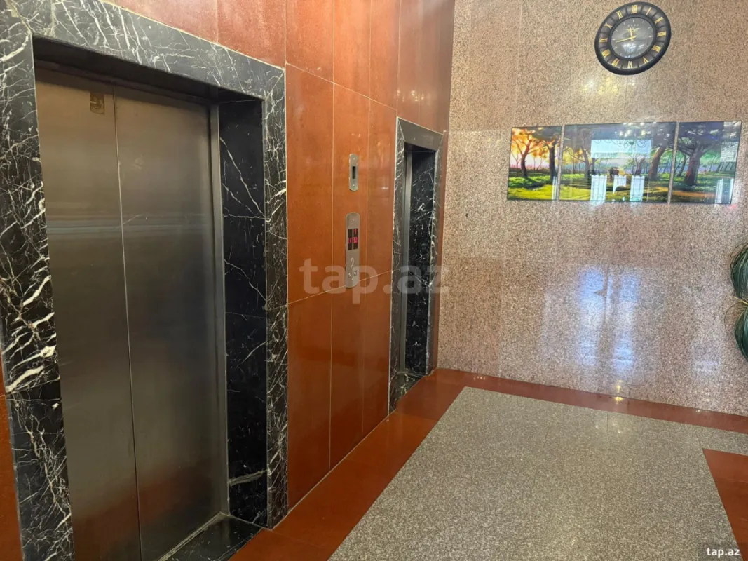 Kirayə verilir 3 otaqlı yeni tikili 160 m²