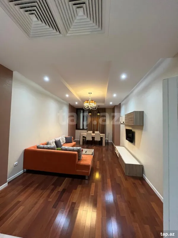 Kirayə verilir 3 otaqlı yeni tikili 104 m²