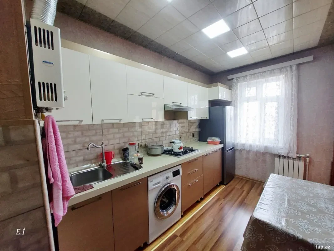 Satılır 3 otaqlı mənzil 70 m²