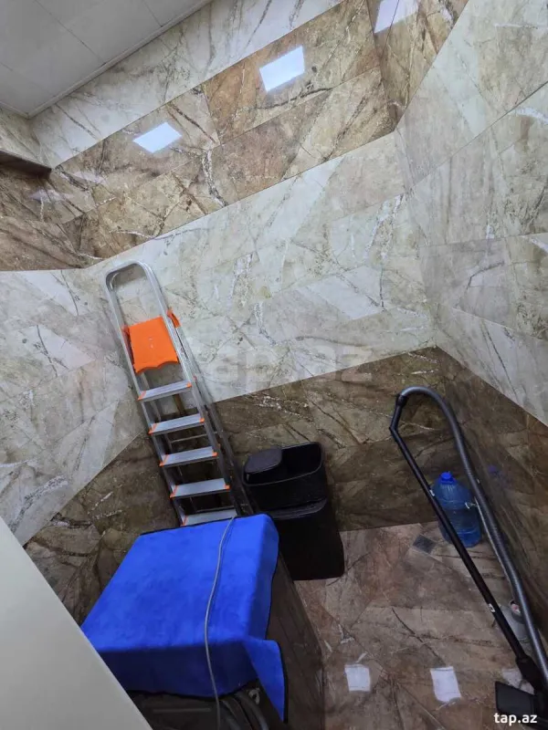 Kirayə verilir 3 otaqlı yeni tikili 150 m²