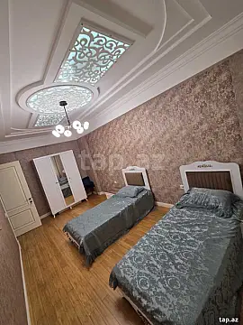 Kirayə verilir 3 otaqlı yeni tikili 150 m²
