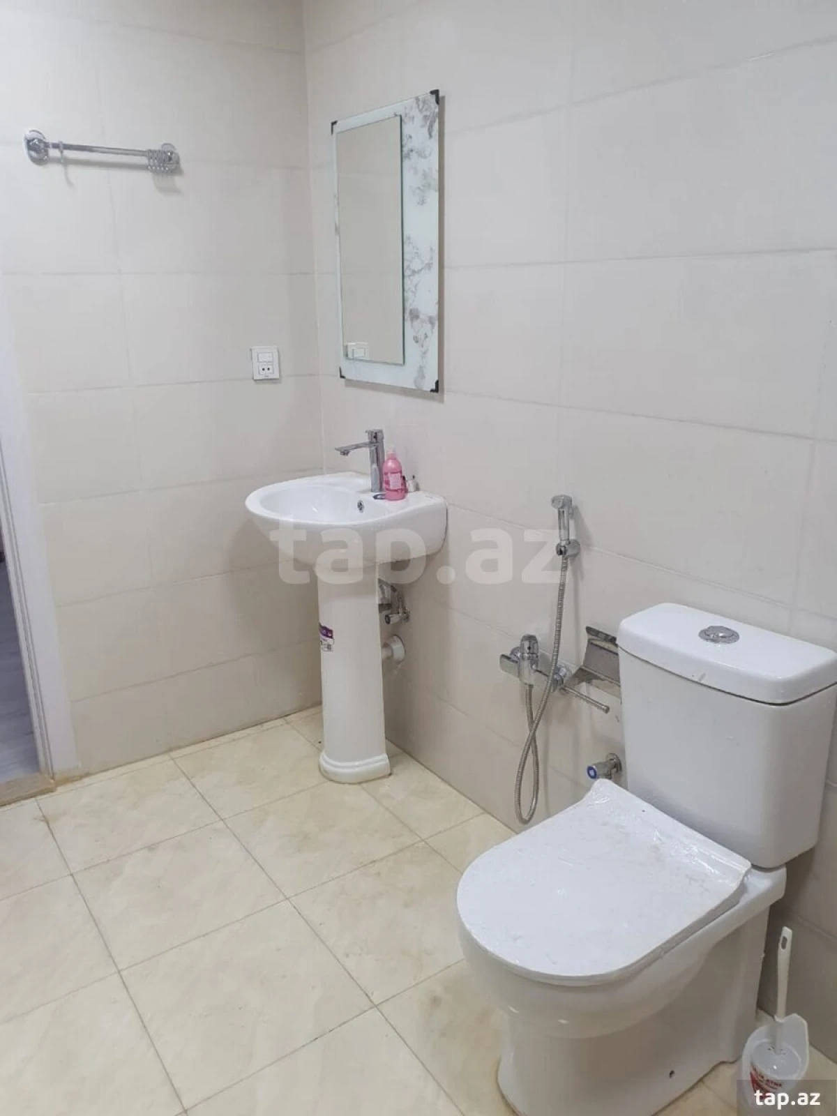 Satılır 2 otaqlı yeni tikili 72 m²