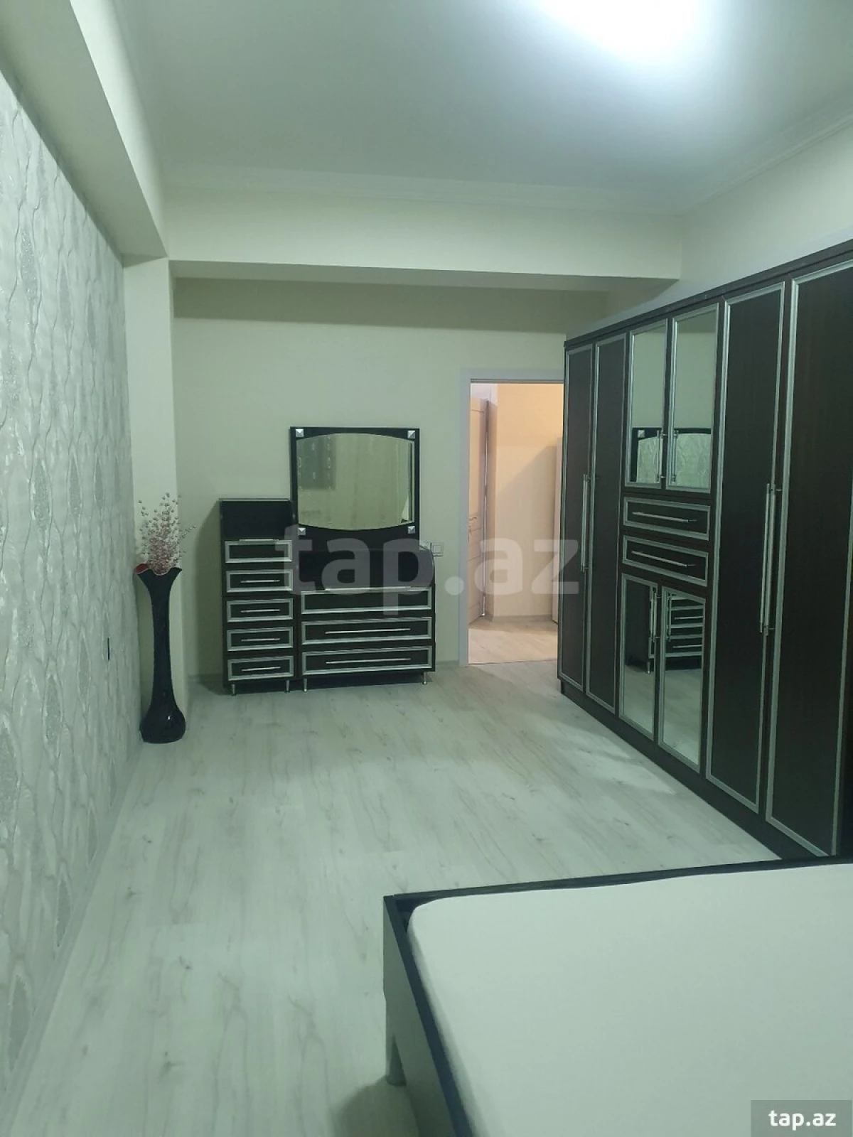 Satılır 2 otaqlı yeni tikili 72 m²