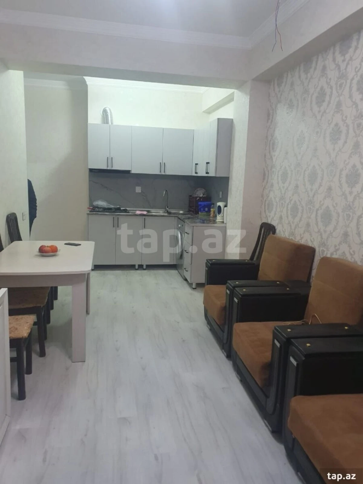 Satılır 2 otaqlı yeni tikili 72 m²