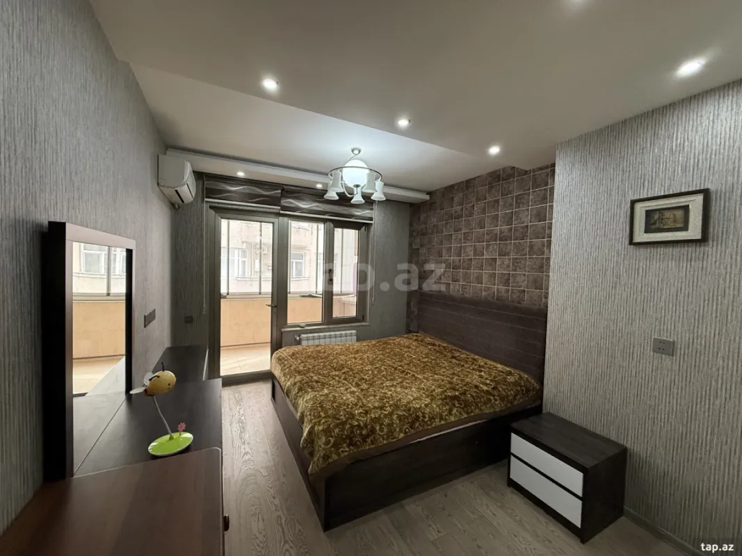 Satılır 2 otaqlı yeni tikili 68 m²