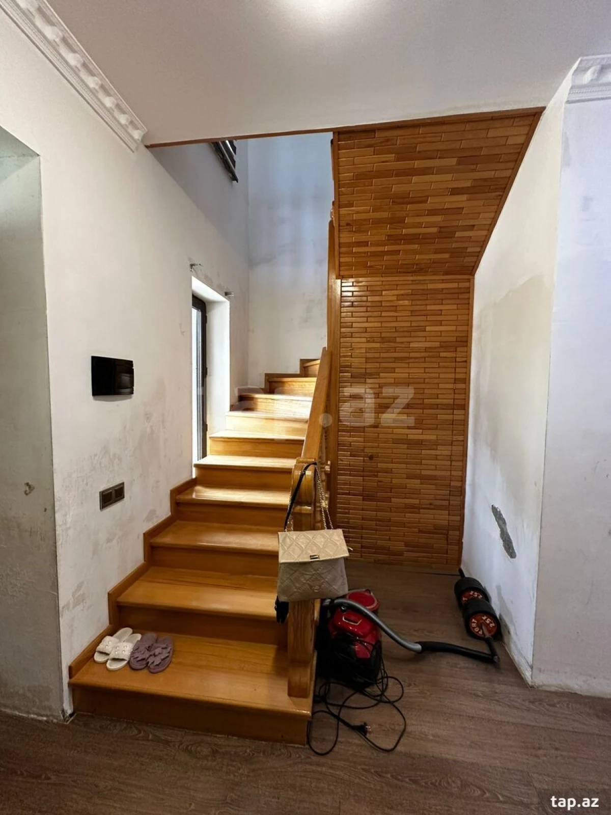 Kirayə verilir 4 otaqlı həyət evi