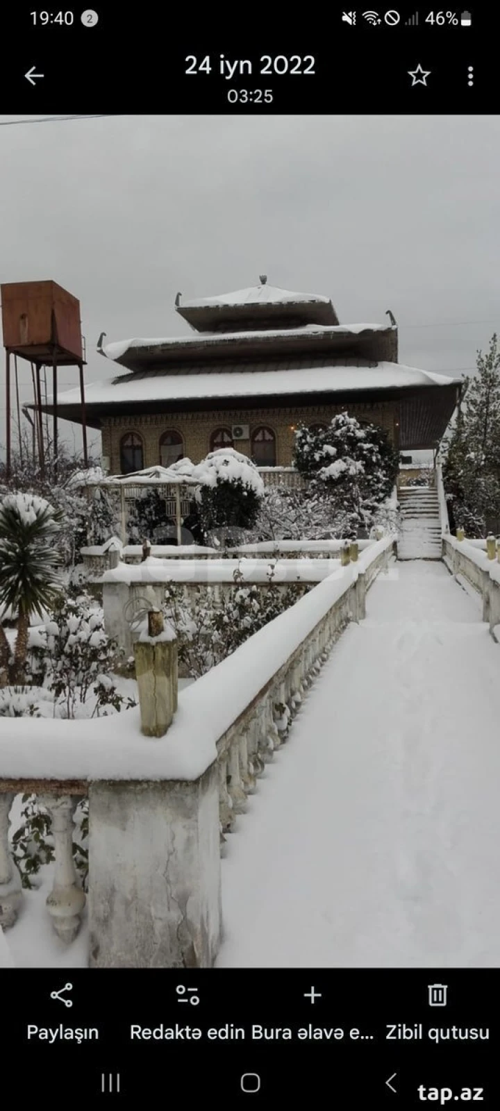 Satılır 14 otaqlı həyət evi