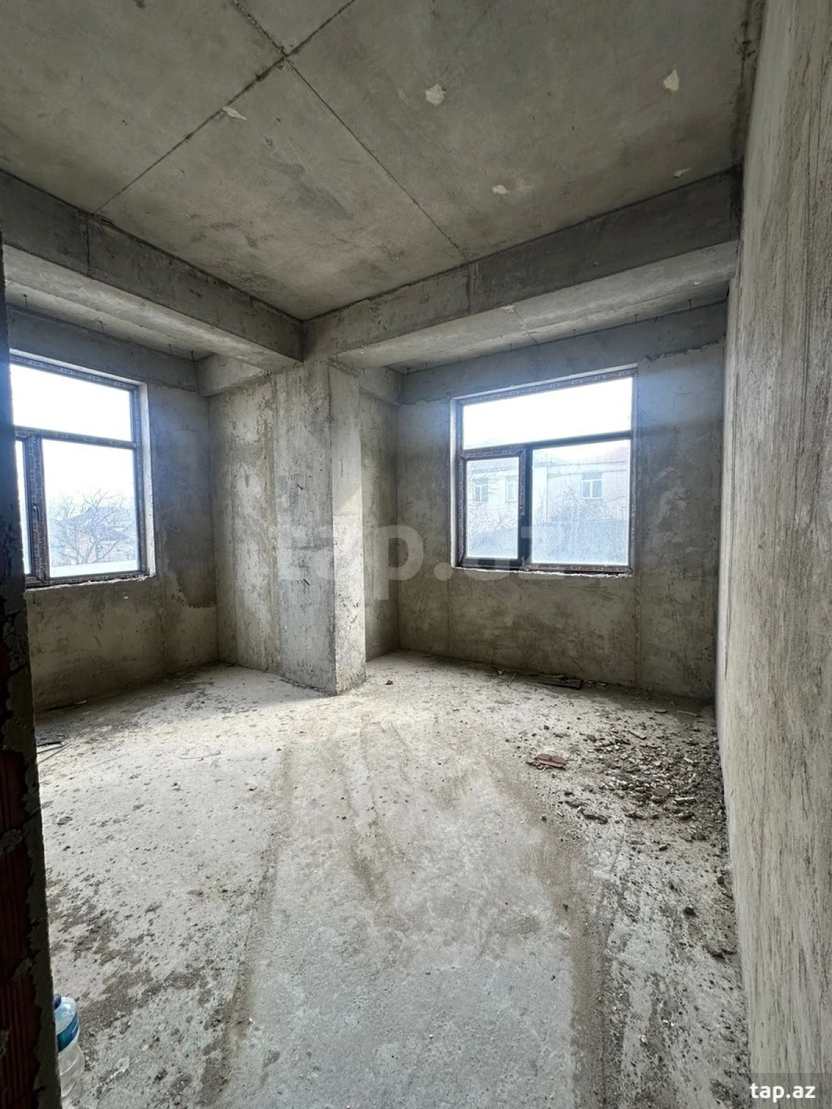 Satılır 3 otaqlı yeni tikili 90 m²