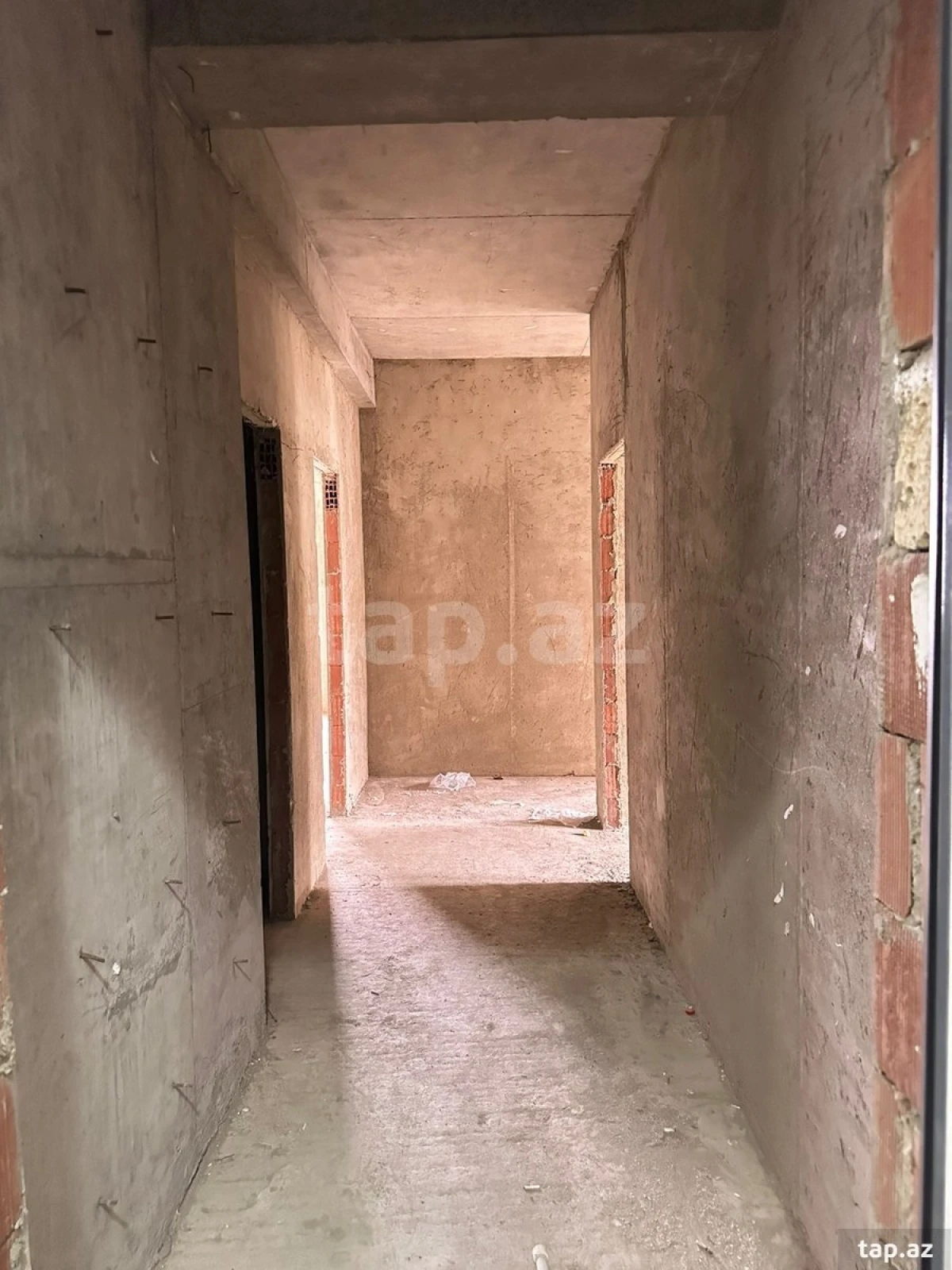 Satılır 3 otaqlı yeni tikili 90 m²