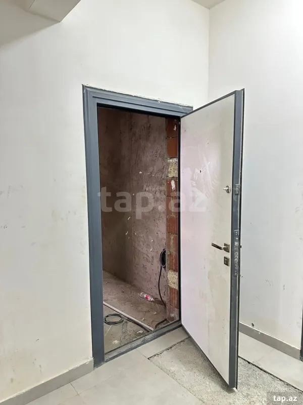 Satılır 3 otaqlı yeni tikili 90 m²