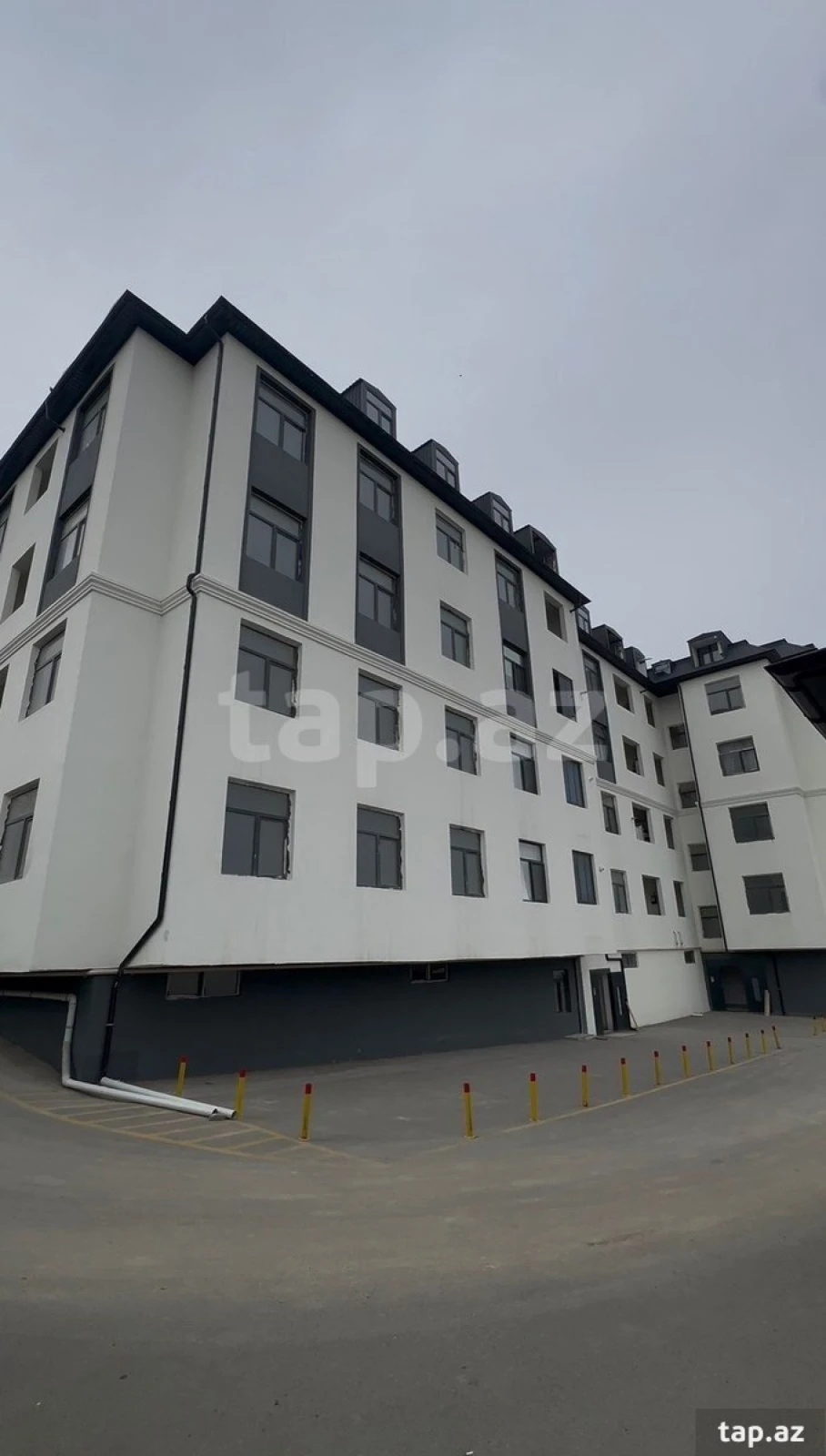 Satılır 3 otaqlı yeni tikili 90 m²