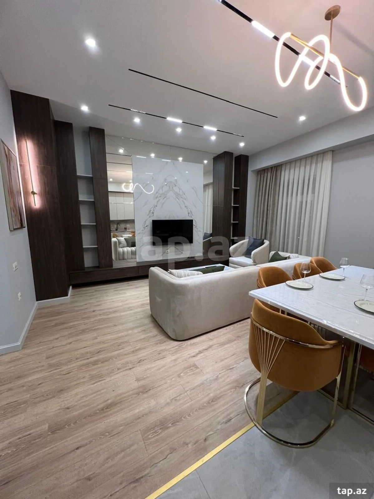 Kirayə verilir 3 otaqlı yeni tikili 125 m²