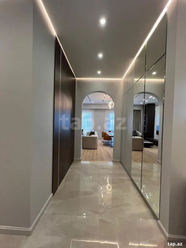 Kirayə verilir 3 otaqlı yeni tikili 125 m²