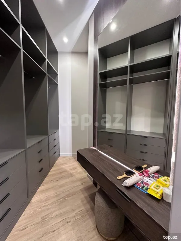Kirayə verilir 3 otaqlı yeni tikili 125 m²