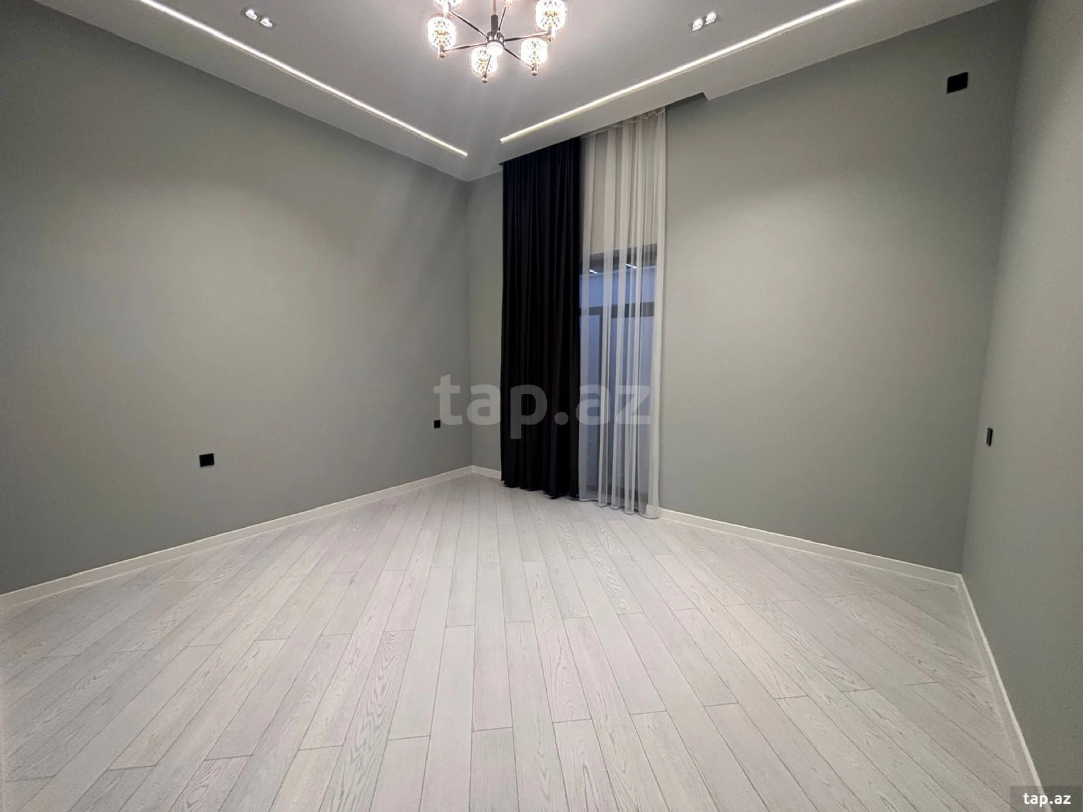 Satılır 4 otaqlı həyət evi