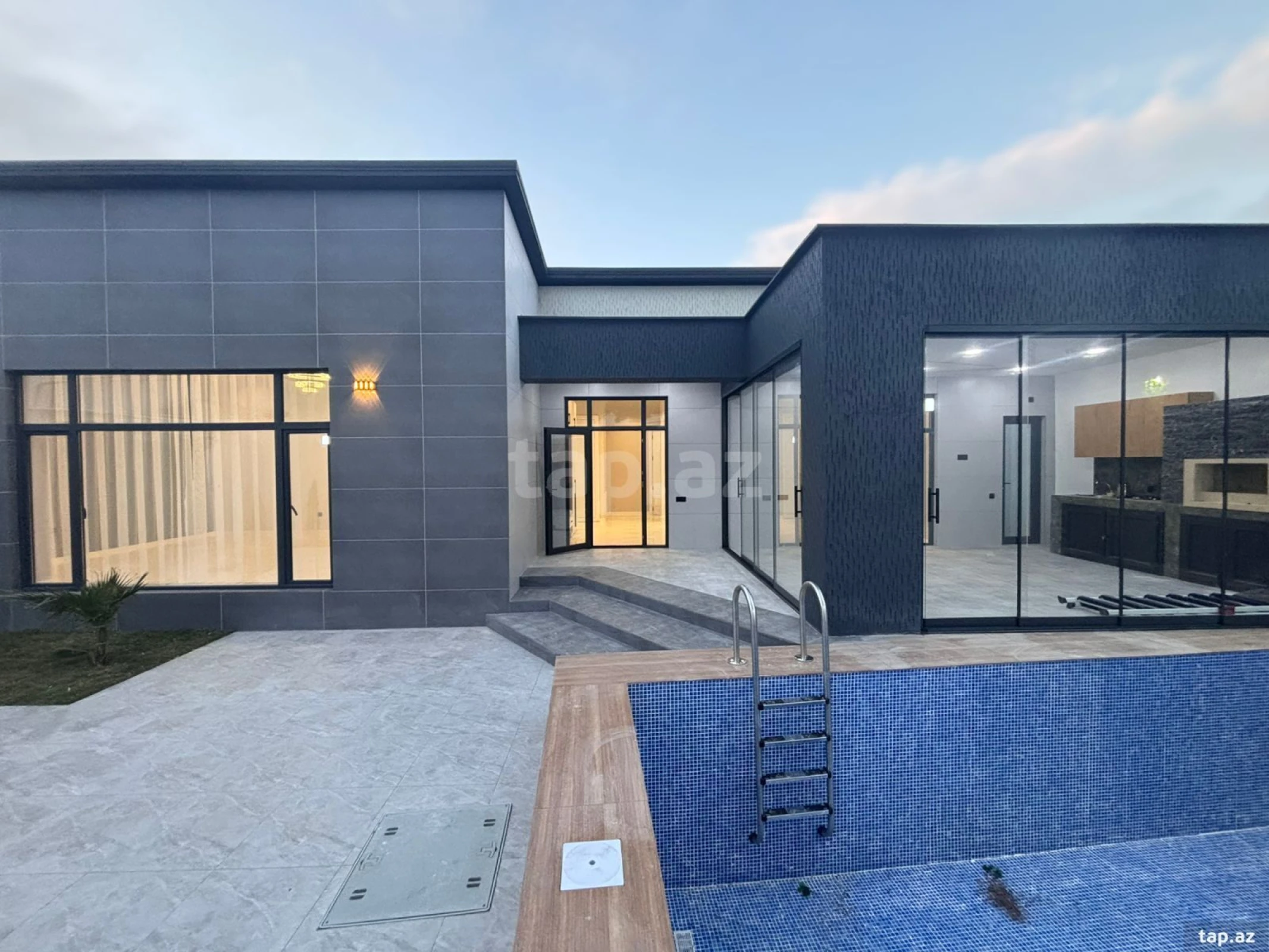 Satılır 4 otaqlı həyət evi