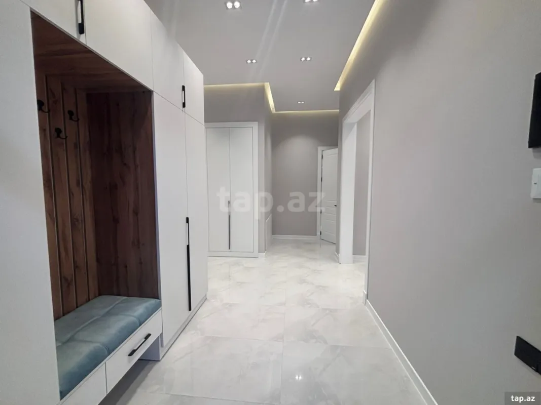 Satılır 4 otaqlı həyət evi