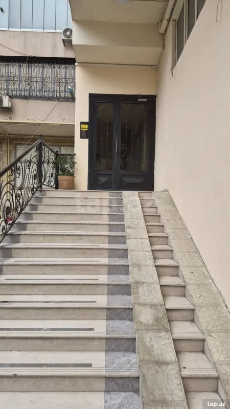 Satılır 2 otaqlı yeni tikili 92 m²