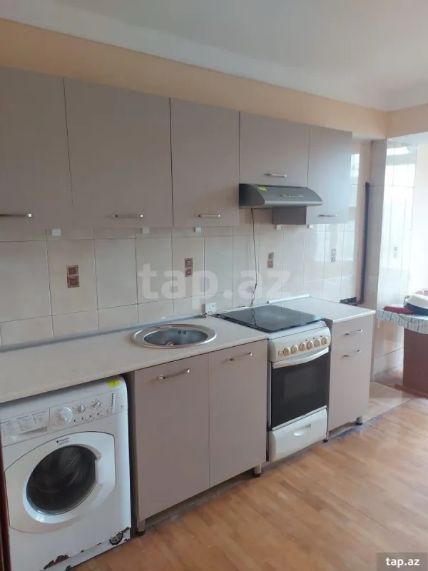 Kirayə verilir 2 otaqlı mənzil 70 m²