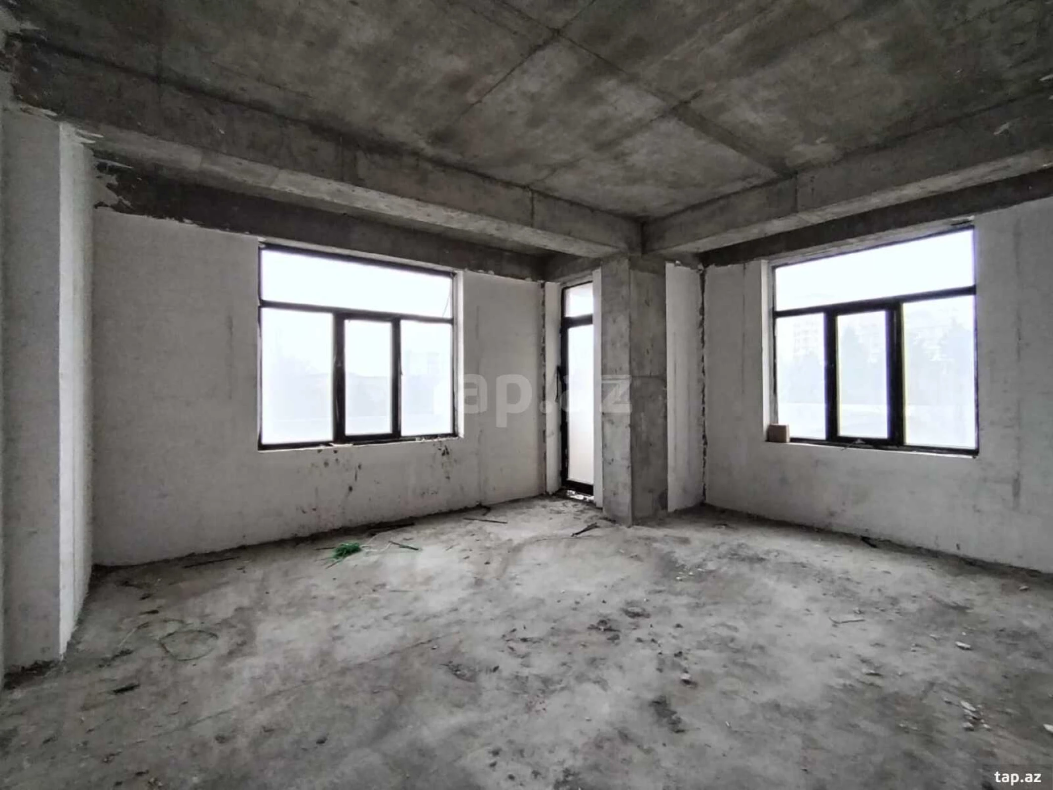 Satılır 3 otaqlı yeni tikili 120 m²