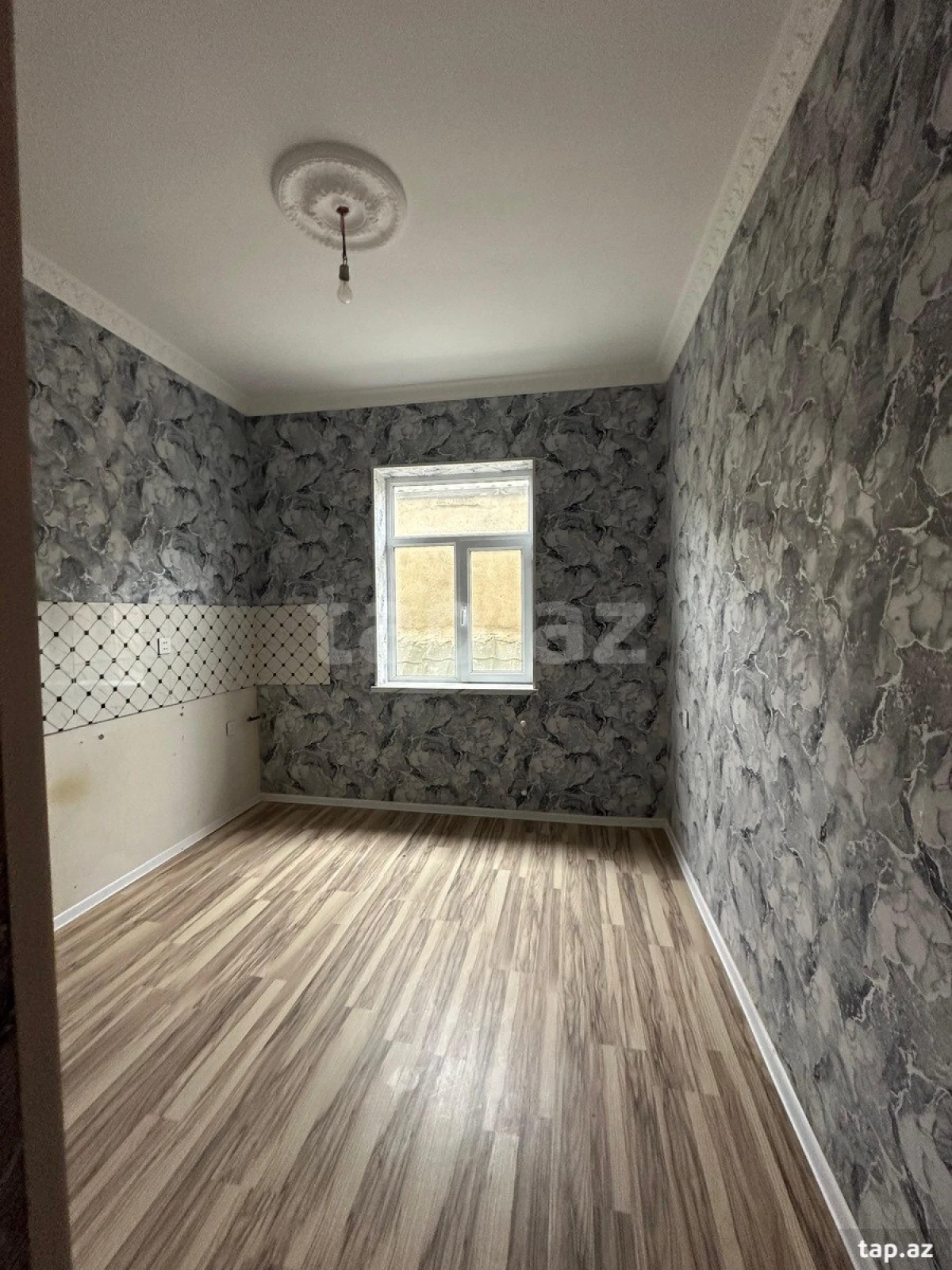 Satılır 4 otaqlı həyət evi