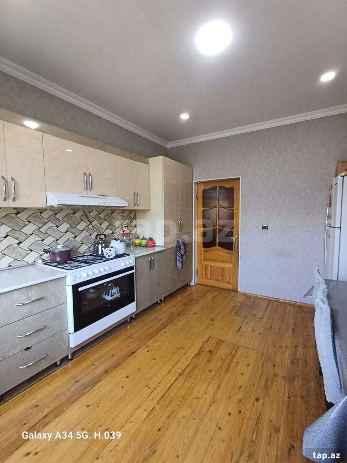 Satılır 4 otaqlı həyət evi