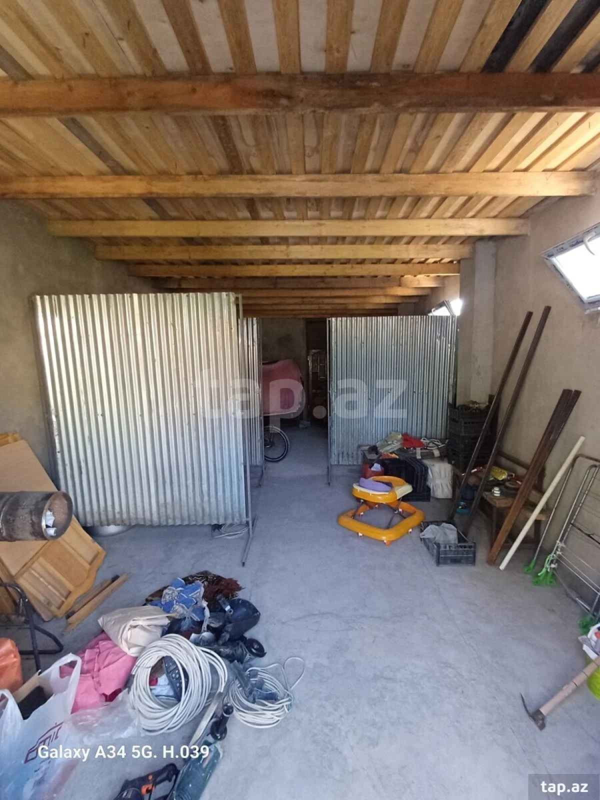 Satılır 4 otaqlı həyət evi