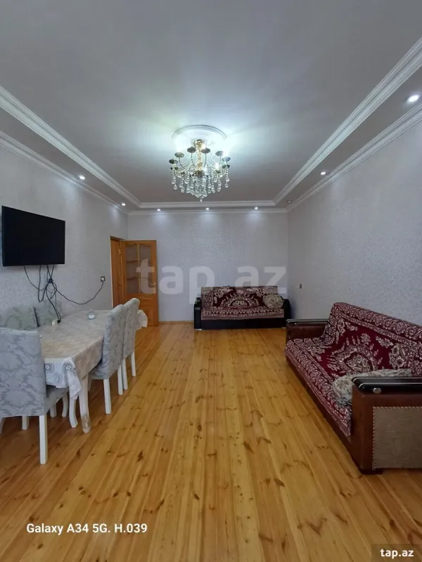 Satılır 4 otaqlı həyət evi