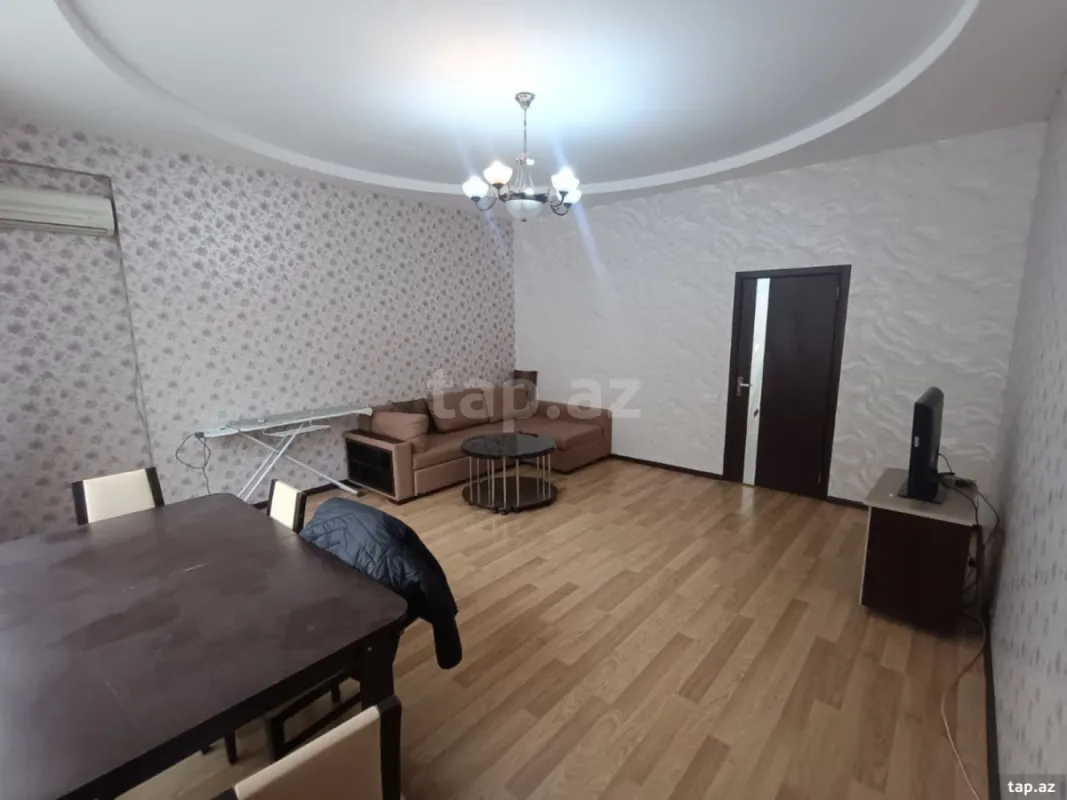 Kirayə verilir 3 otaqlı yeni tikili 95 m²