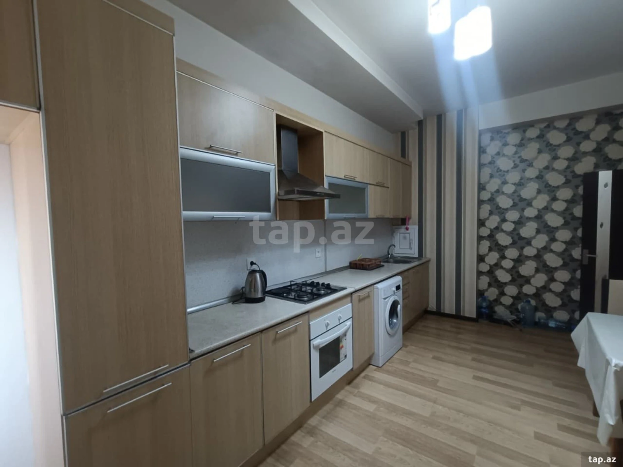 Kirayə verilir 3 otaqlı yeni tikili 95 m²
